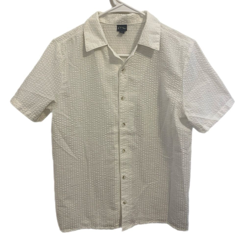 Art Class Bundle of White and Green Button Down Shirts Lightweight Casual